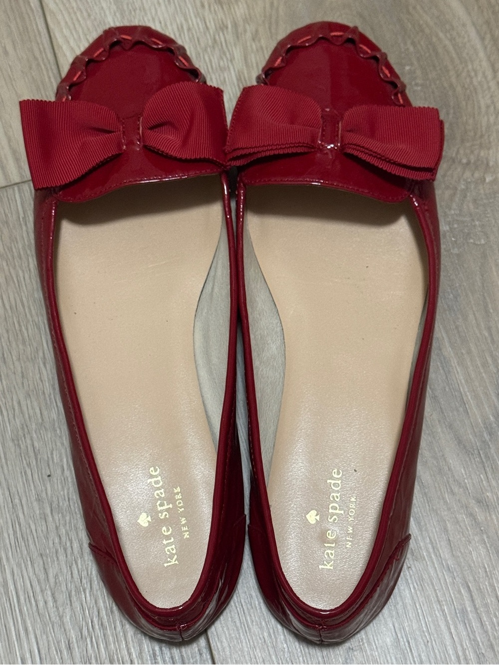 Kate Spade Red Patent Leather Women's Ballet Flats with Bow Sz. 10M - Picture 3 of 9